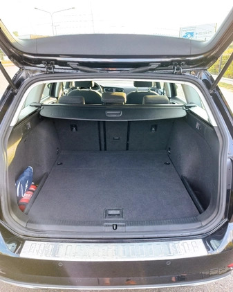 Volkswagen Golf cena 48900 przebieg: 211000, rok produkcji 2018 z Wrocław małe 211